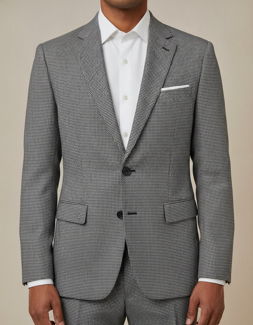 Black houndstooth suit – detail